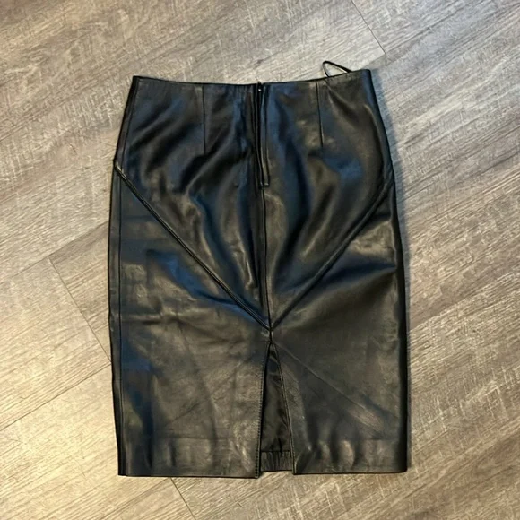 VS Genuine Leather Skirt by Victoria Secrets - Picture 8 of 12